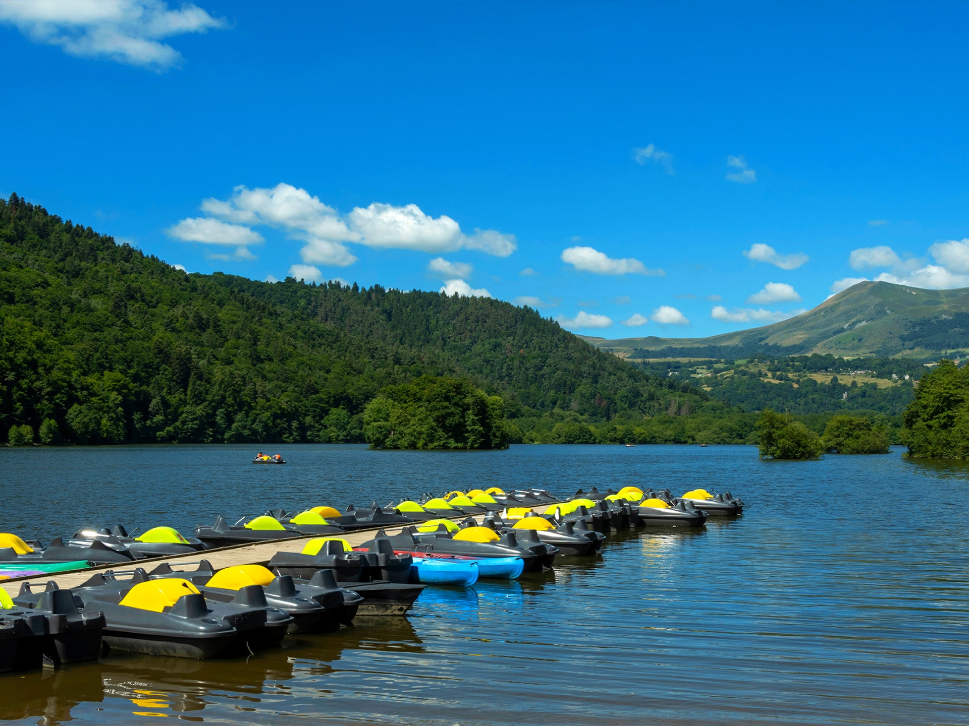 Lac Chambon - camping la Chauderie